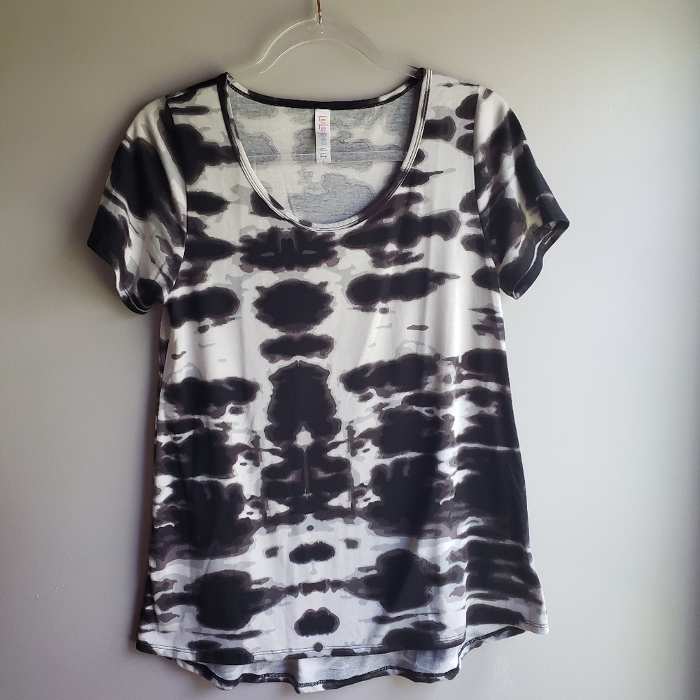 Lularoe Classic Tee